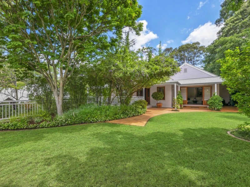 26 Satinwood Court, Bardon QLD 4065