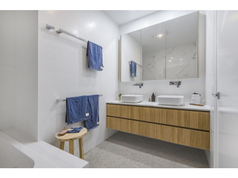 80 Allen Street, Hamilton QLD 4007