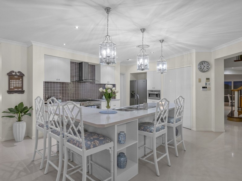 33 Warwick Lane, Samford Valley QLD 4520