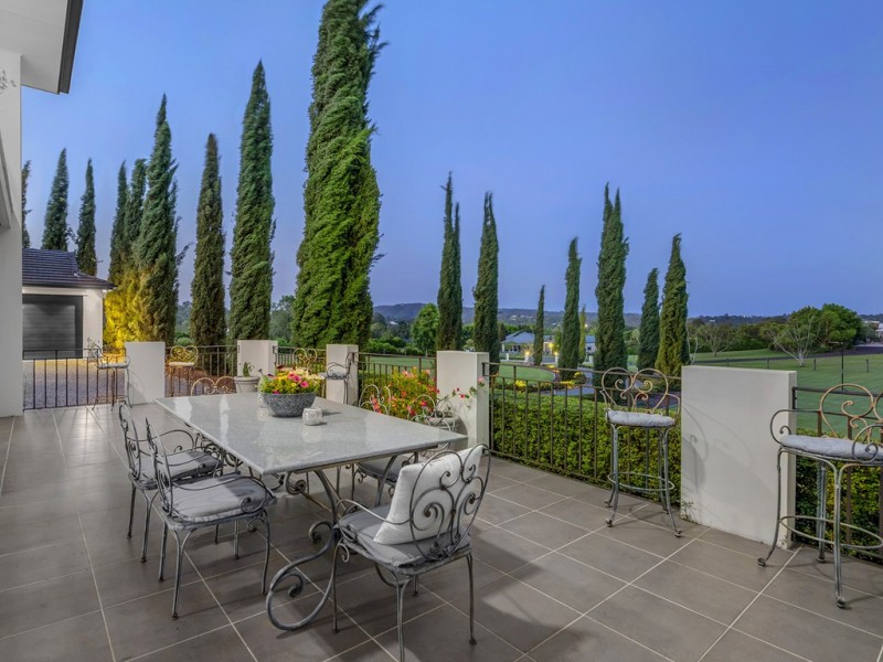 33 Warwick Lane, Samford Valley QLD 4520