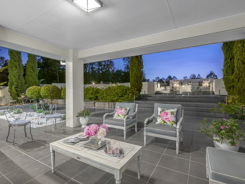 33 Warwick Lane, Samford Valley QLD 4520