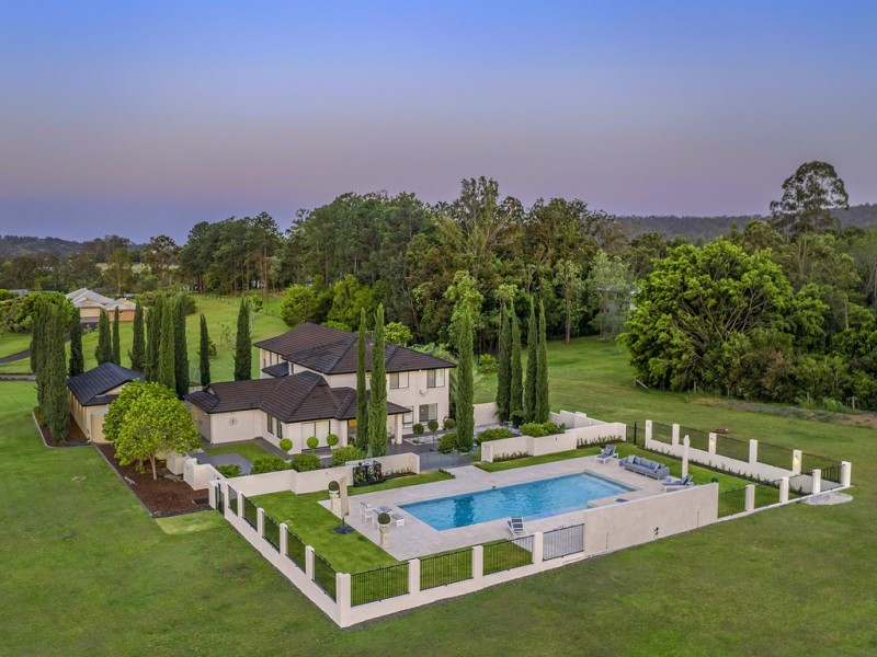 33 Warwick Lane, Samford Valley QLD 4520