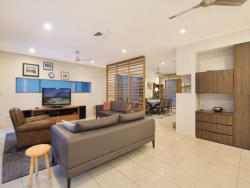 6 Hollins Crescent, New Farm QLD 4005