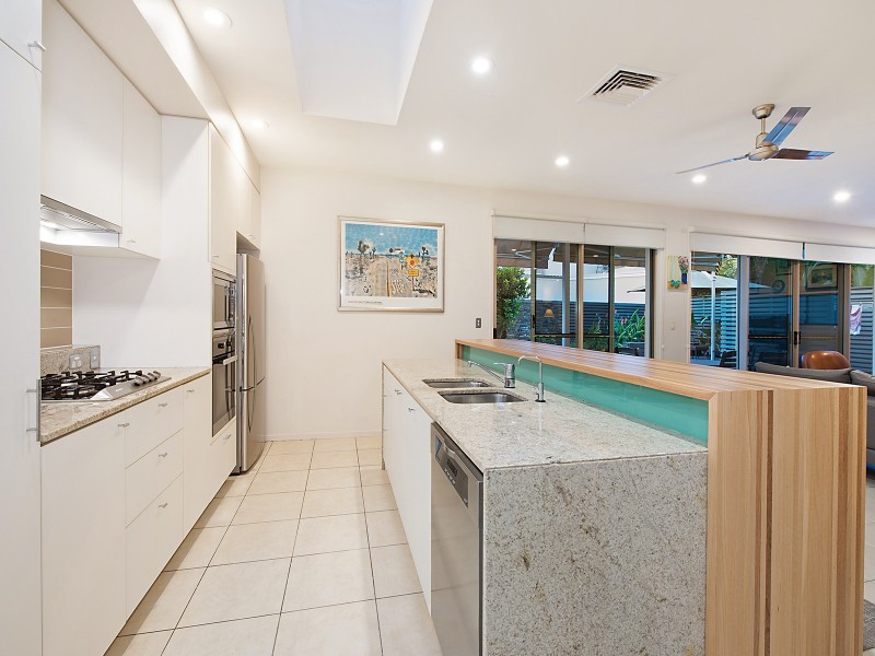 6 Hollins Crescent, New Farm QLD 4005