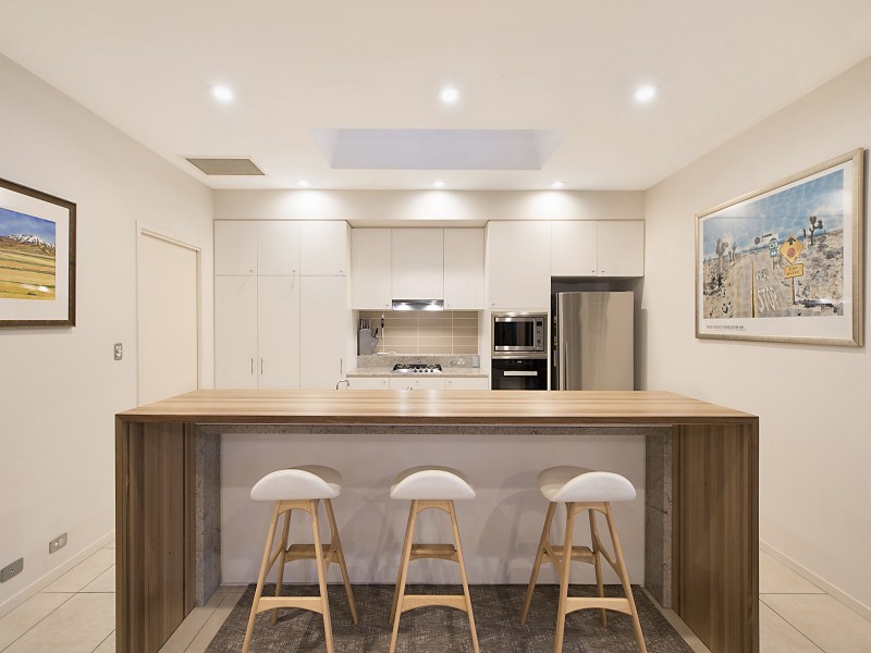 6 Hollins Crescent, New Farm QLD 4005