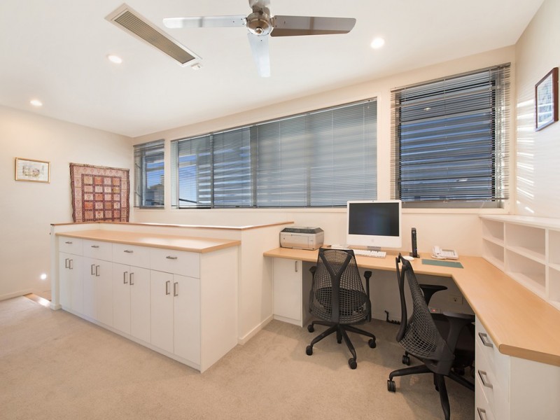 6 Hollins Crescent, New Farm QLD 4005