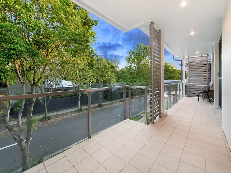 6 Hollins Crescent, New Farm QLD 4005