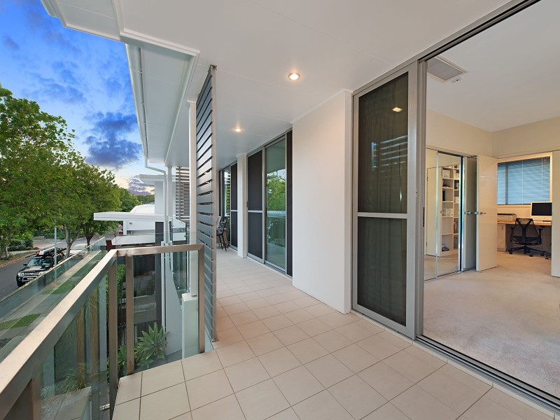 6 Hollins Crescent, New Farm QLD 4005