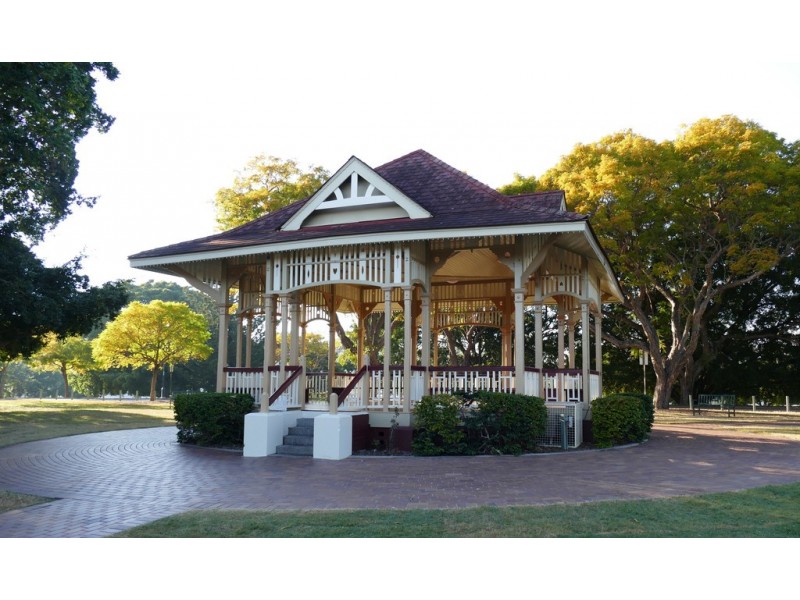 6 Hollins Crescent, New Farm QLD 4005