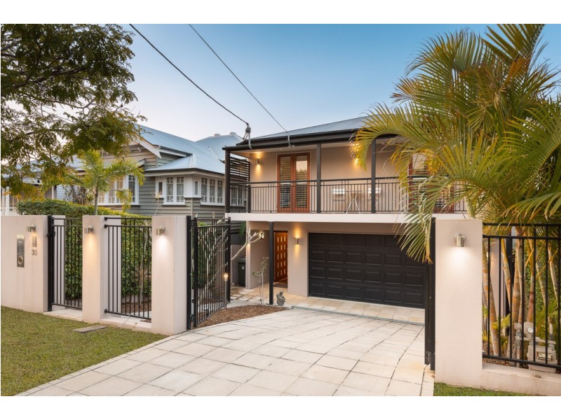 30 Donald Street, Camp Hill QLD 4152