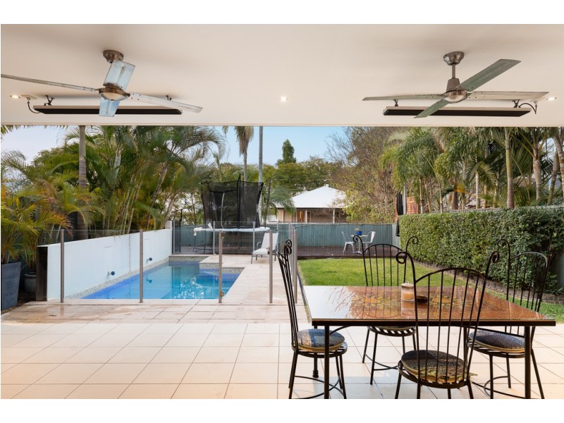 30 Donald Street, Camp Hill QLD 4152