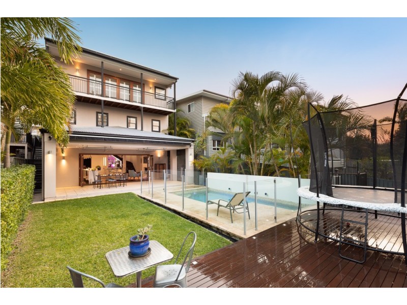 30 Donald Street, Camp Hill QLD 4152