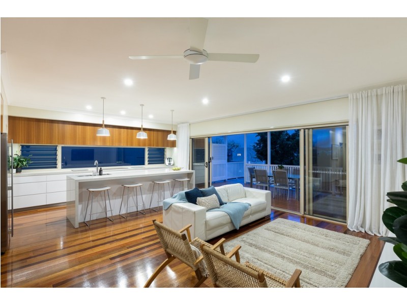 41 Brisbane Avenue, Camp Hill QLD 4152