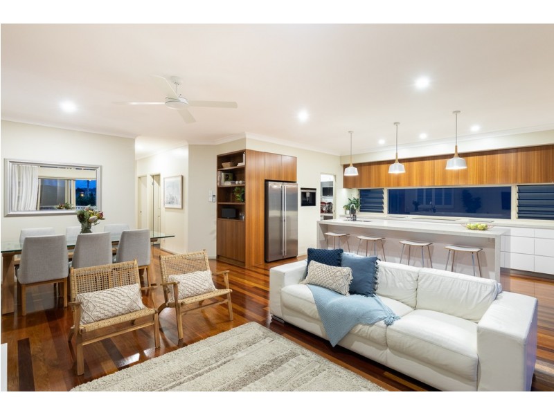 41 Brisbane Avenue, Camp Hill QLD 4152