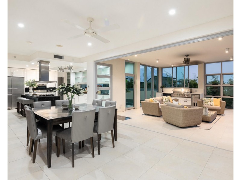 62 Main Avenue, Balmoral QLD 4171