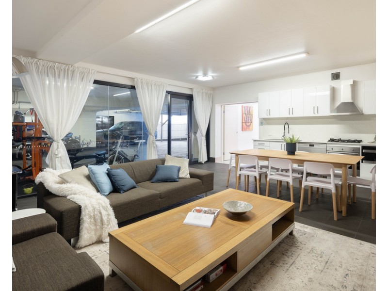 62 Main Avenue, Balmoral QLD 4171