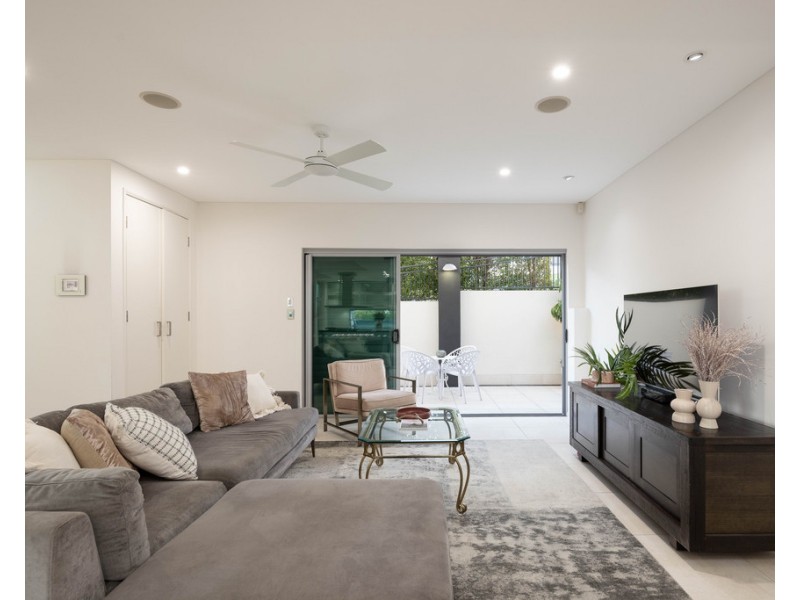 62 Main Avenue, Balmoral QLD 4171