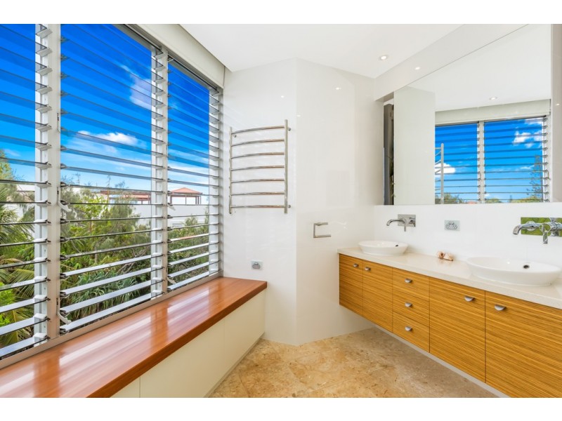 51 Woongarra Scenic Drive, Bargara QLD 4670