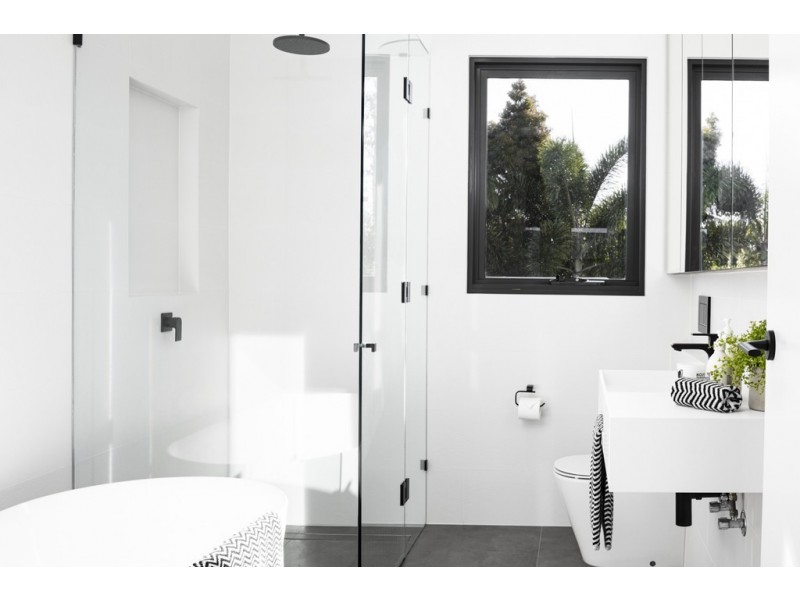 84 Harding Street, Hendra QLD 4011