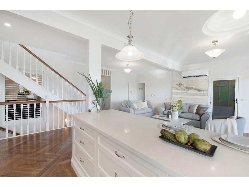 23 Queens Road, Hamilton QLD 4007