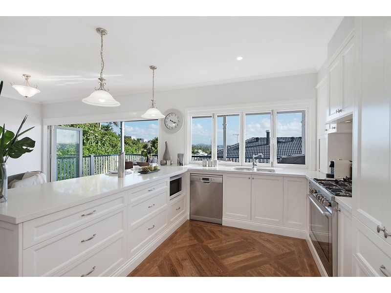 23 Queens Road, Hamilton QLD 4007