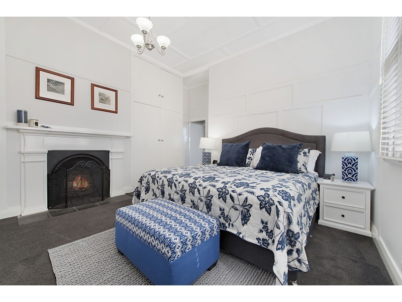 23 Queens Road, Hamilton QLD 4007