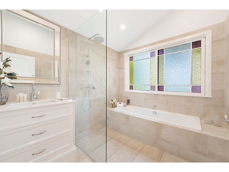 23 Queens Road, Hamilton QLD 4007