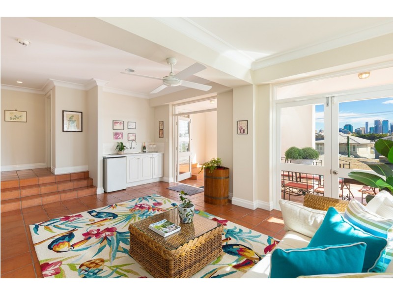 23 Wendell Street, Norman Park QLD 4170