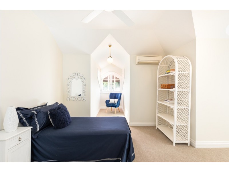 23 Wendell Street, Norman Park QLD 4170