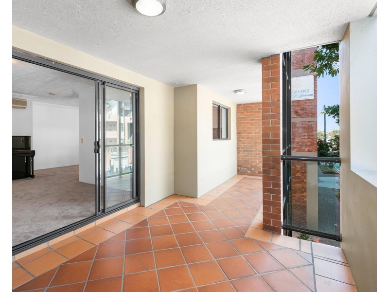 4/140 Commercial Road, Teneriffe QLD 4005