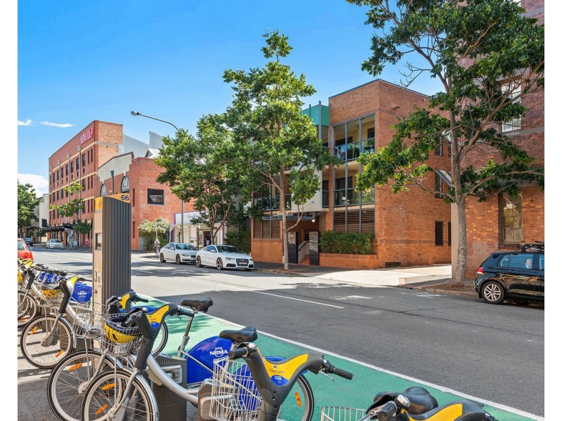 4/140 Commercial Road, Teneriffe QLD 4005