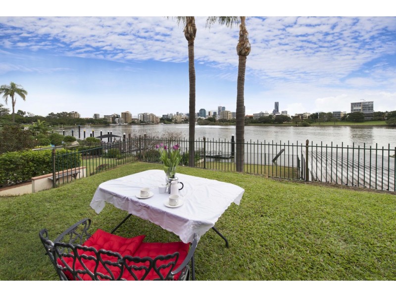 27 Laidlaw Parade, East Brisbane QLD 4169