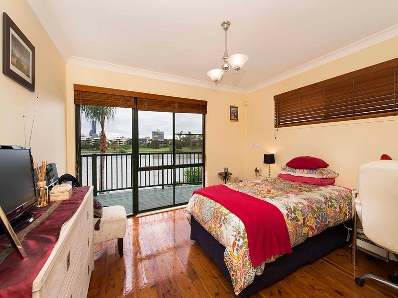 27 Laidlaw Parade, East Brisbane QLD 4169