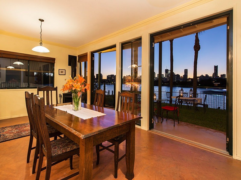 27 Laidlaw Parade, East Brisbane QLD 4169