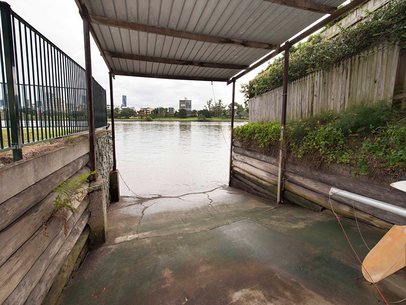 27 Laidlaw Parade, East Brisbane QLD 4169