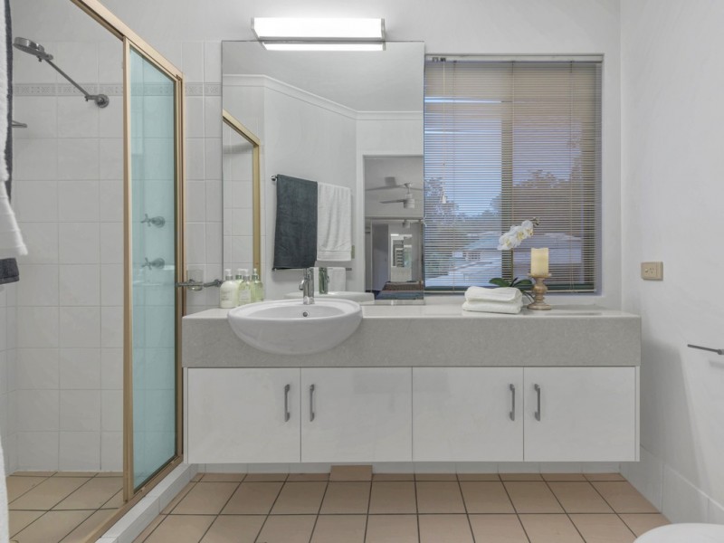 78 Orchard Terrace, St Lucia QLD 4067