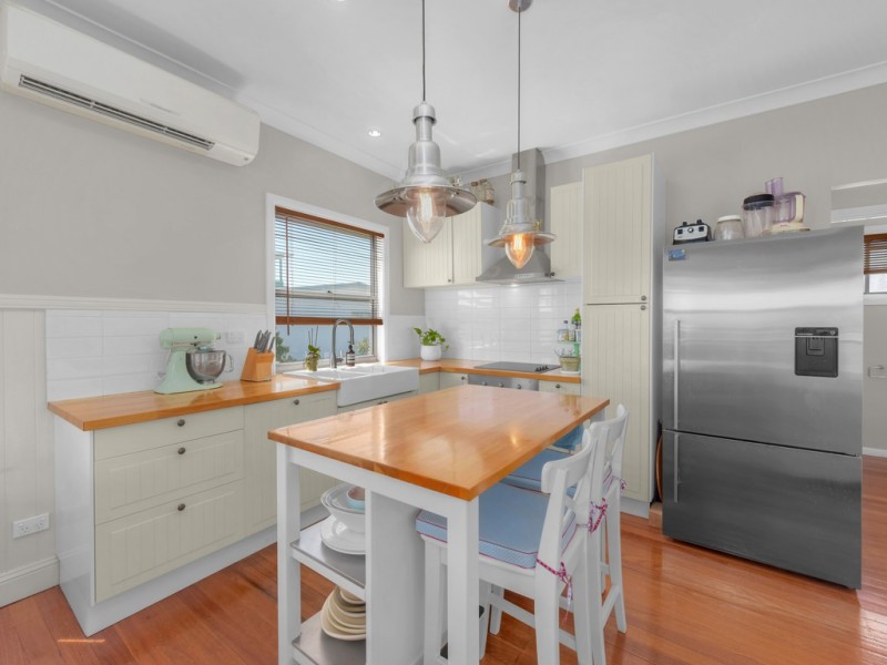 33 Richmond Road, Morningside QLD 4170
