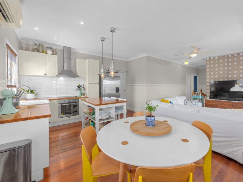 33 Richmond Road, Morningside QLD 4170