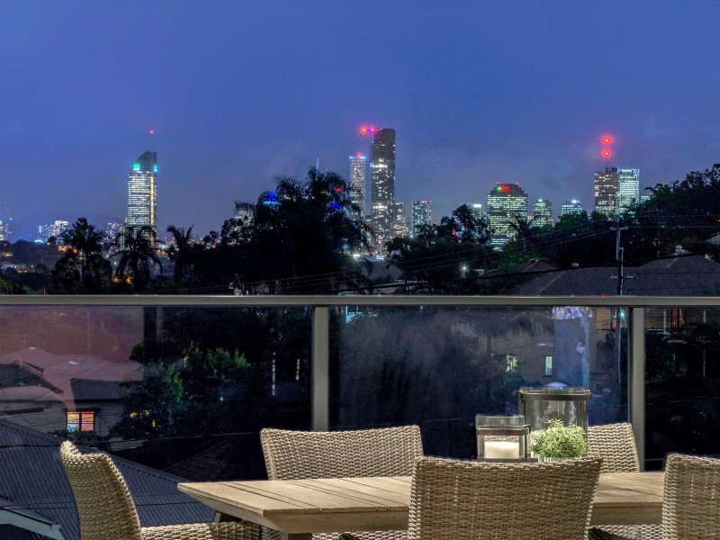 30 Ernest Street, Camp Hill QLD 4152