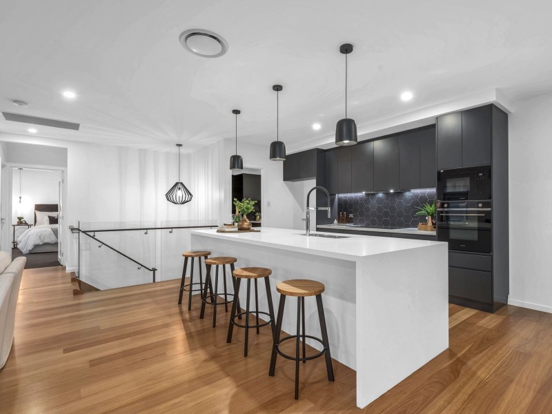 30 Ernest Street, Camp Hill QLD 4152