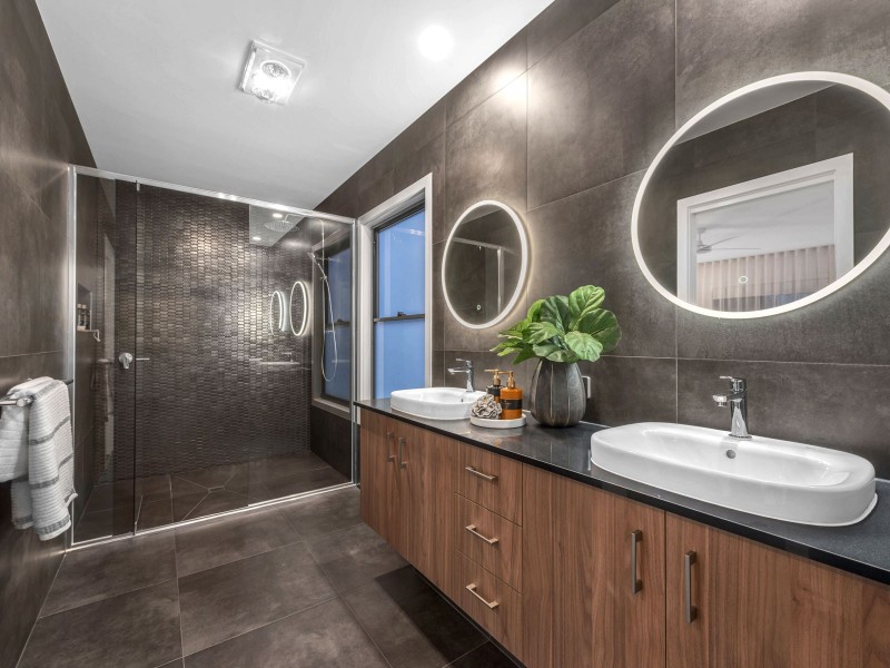 30 Ernest Street, Camp Hill QLD 4152