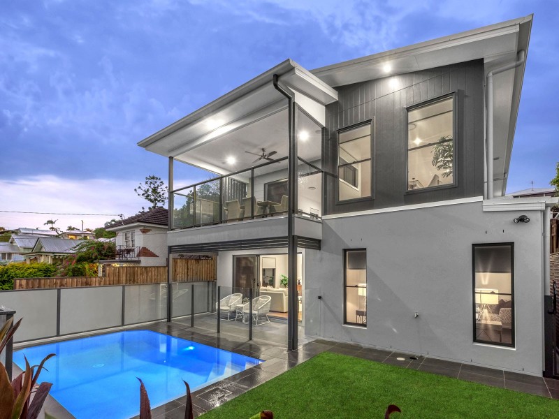 30 Ernest Street, Camp Hill QLD 4152