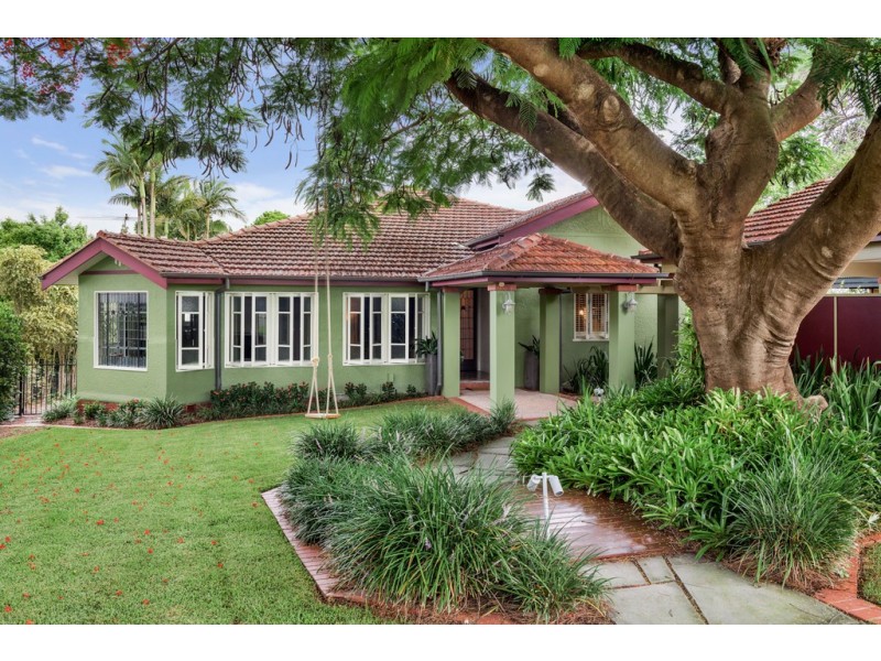 119 Virginia Avenue, Hawthorne QLD 4171