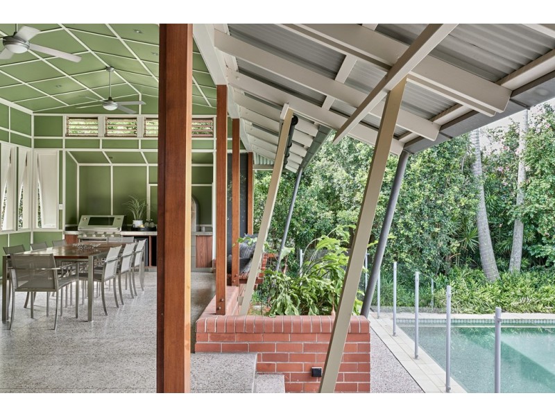 119 Virginia Avenue, Hawthorne QLD 4171