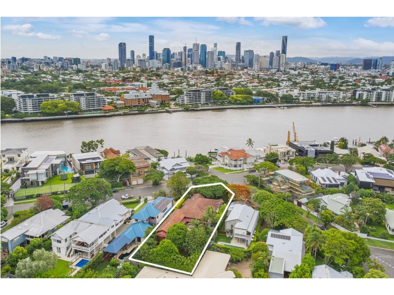 119 Virginia Avenue, Hawthorne QLD 4171