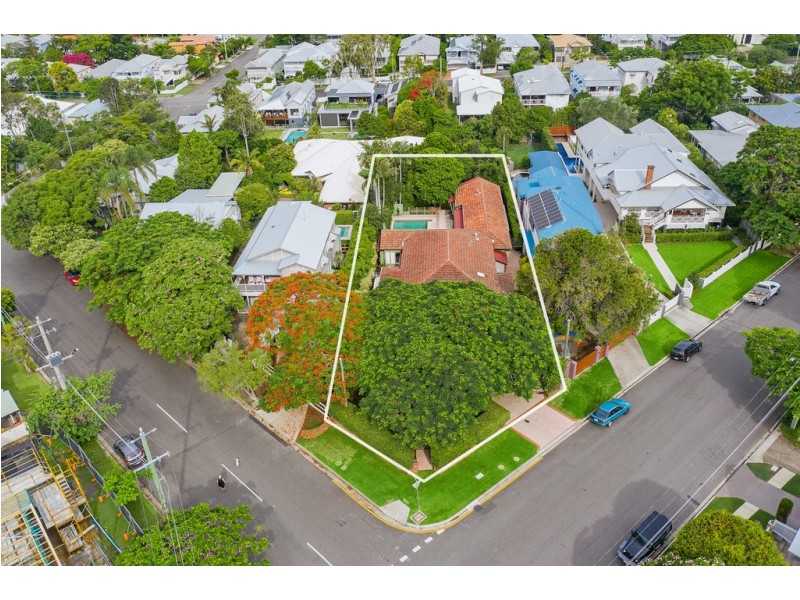 119 Virginia Avenue, Hawthorne QLD 4171