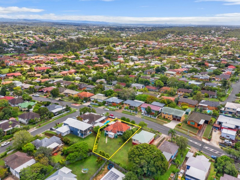 124 Redwood Street, Stafford Heights QLD 4053