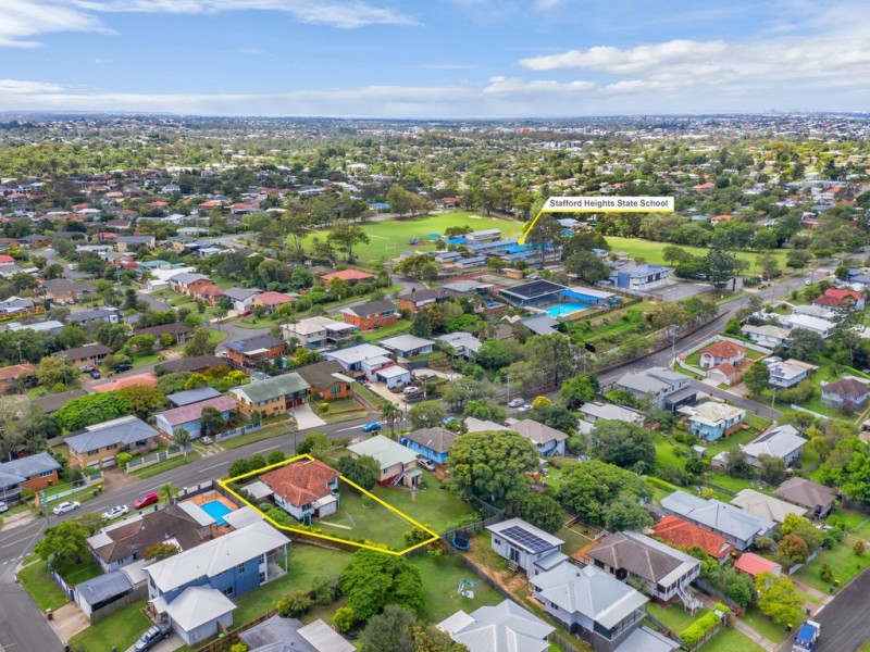 124 Redwood Street, Stafford Heights QLD 4053
