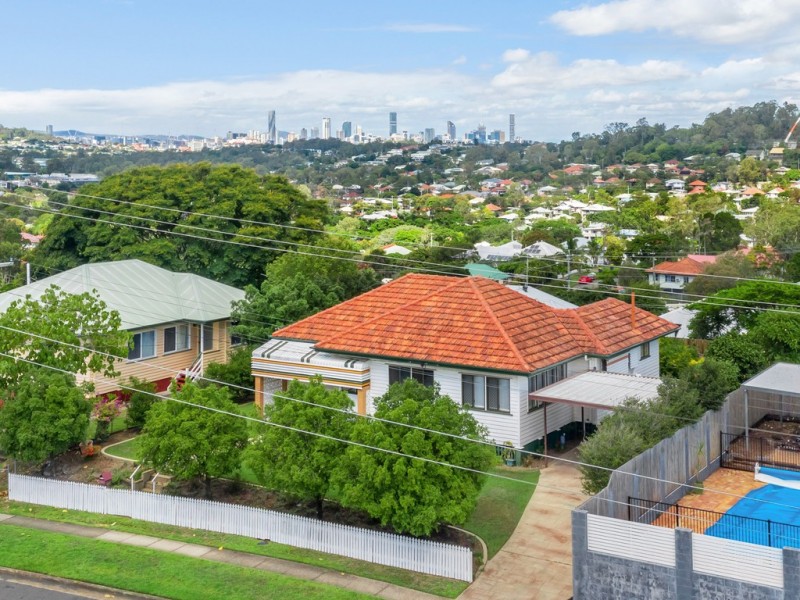 124 Redwood Street, Stafford Heights QLD 4053