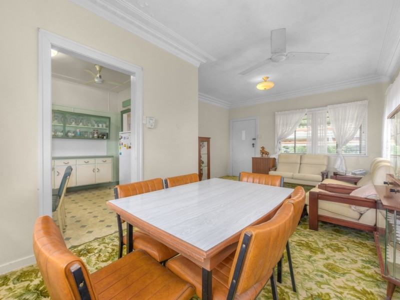 124 Redwood Street, Stafford Heights QLD 4053